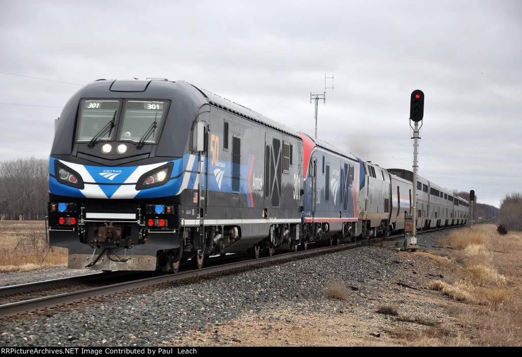 "Empire Builder" cruises east